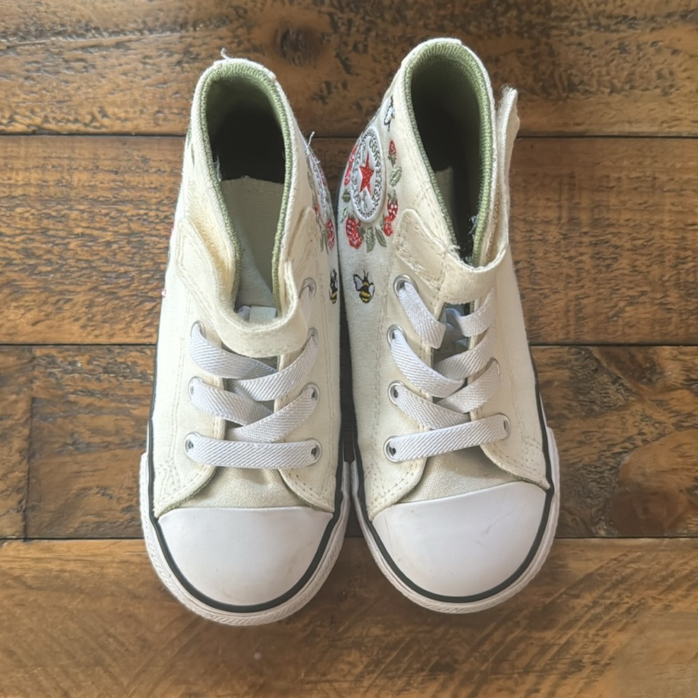 Girls high top embroidered converse with bugs and strawberries size 8 - Picture 2 of 7